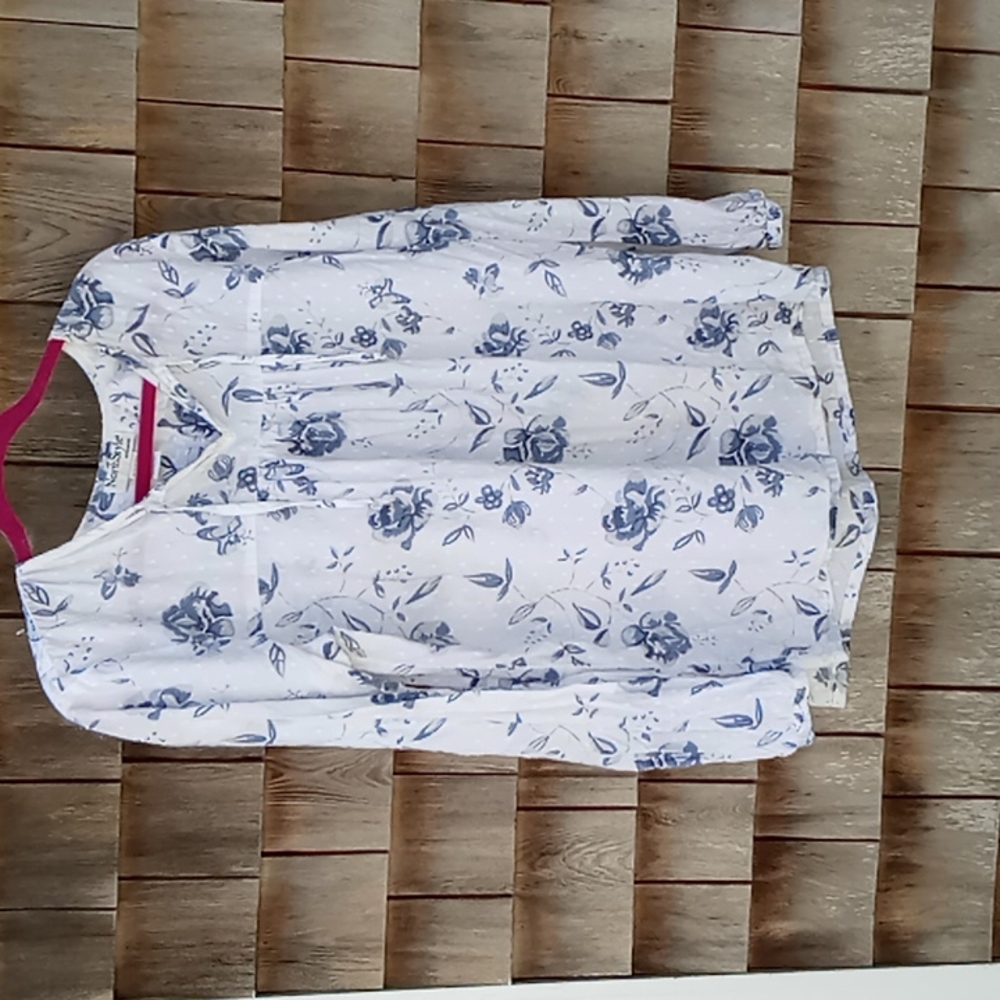 North style white cotton feminine top